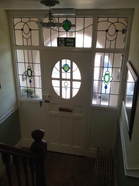 Maple Leaf Guest House Almondsbury Extérieur photo